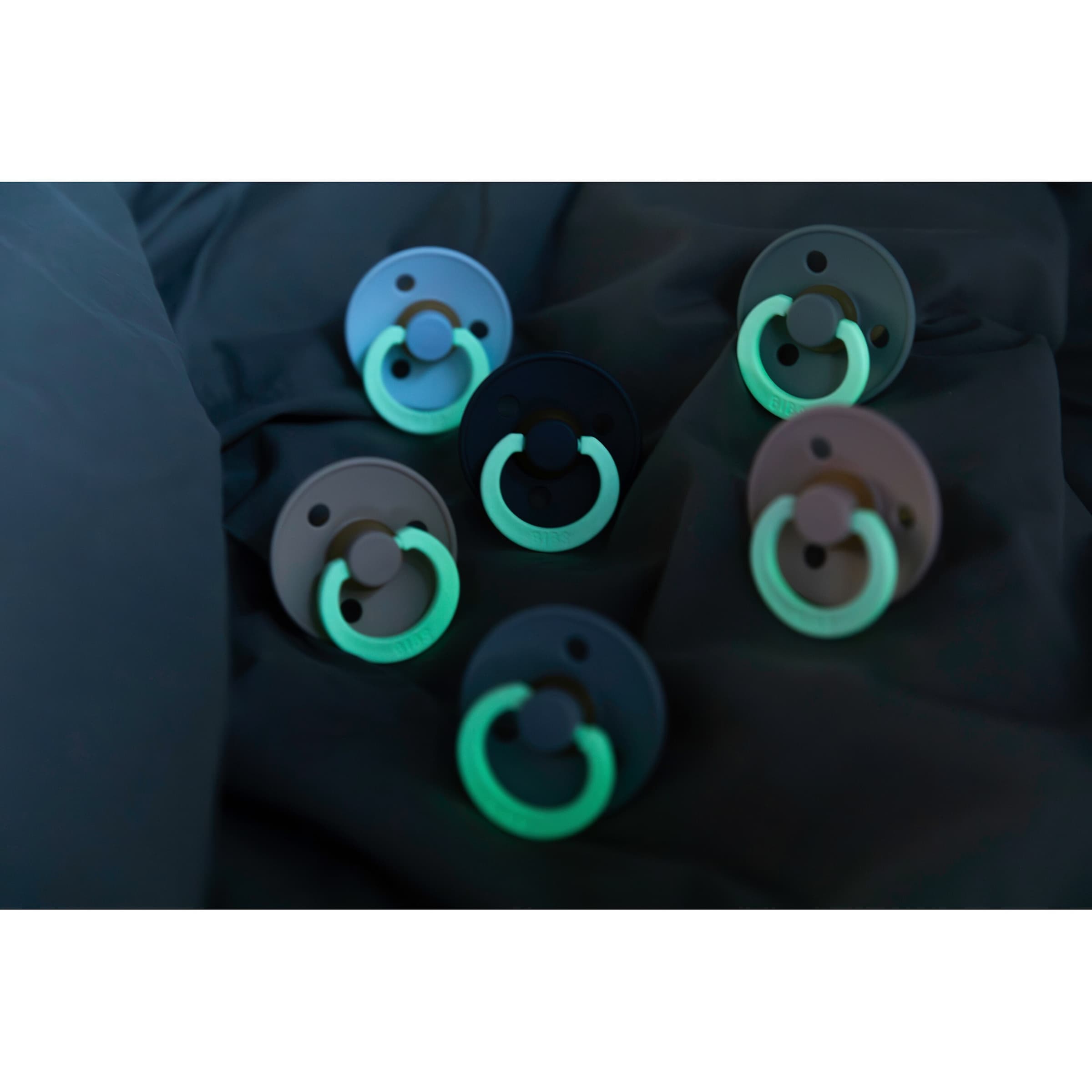 Bibs 2er-Pack Colour GLOW Schnuller Latex, 6-18M